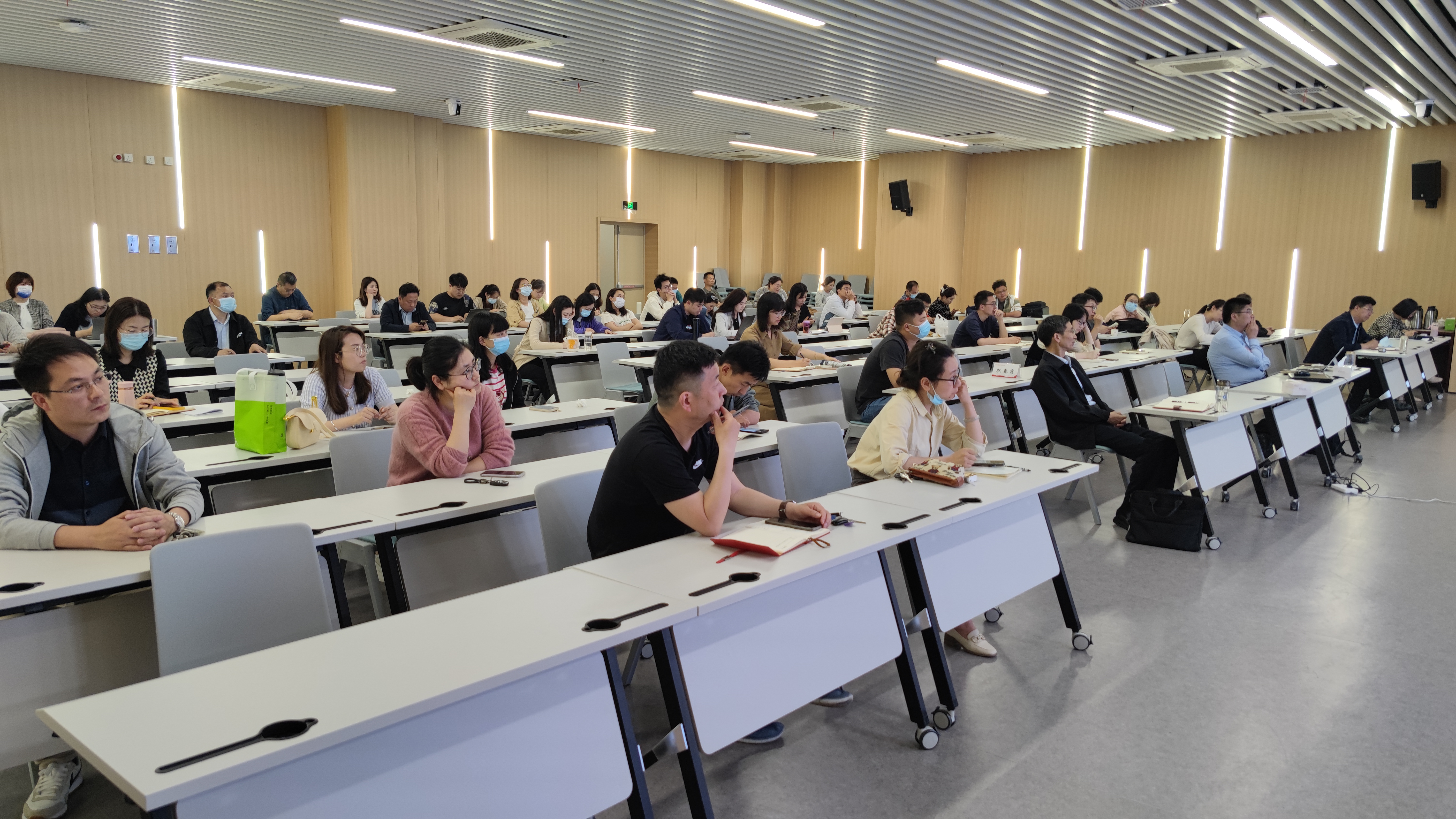 培训会现场.jpg