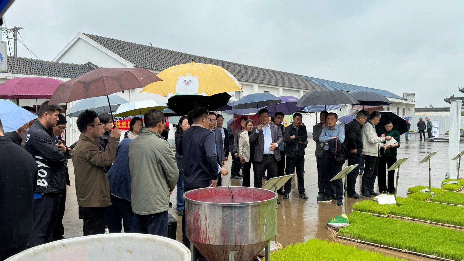 观摩现场.jpg